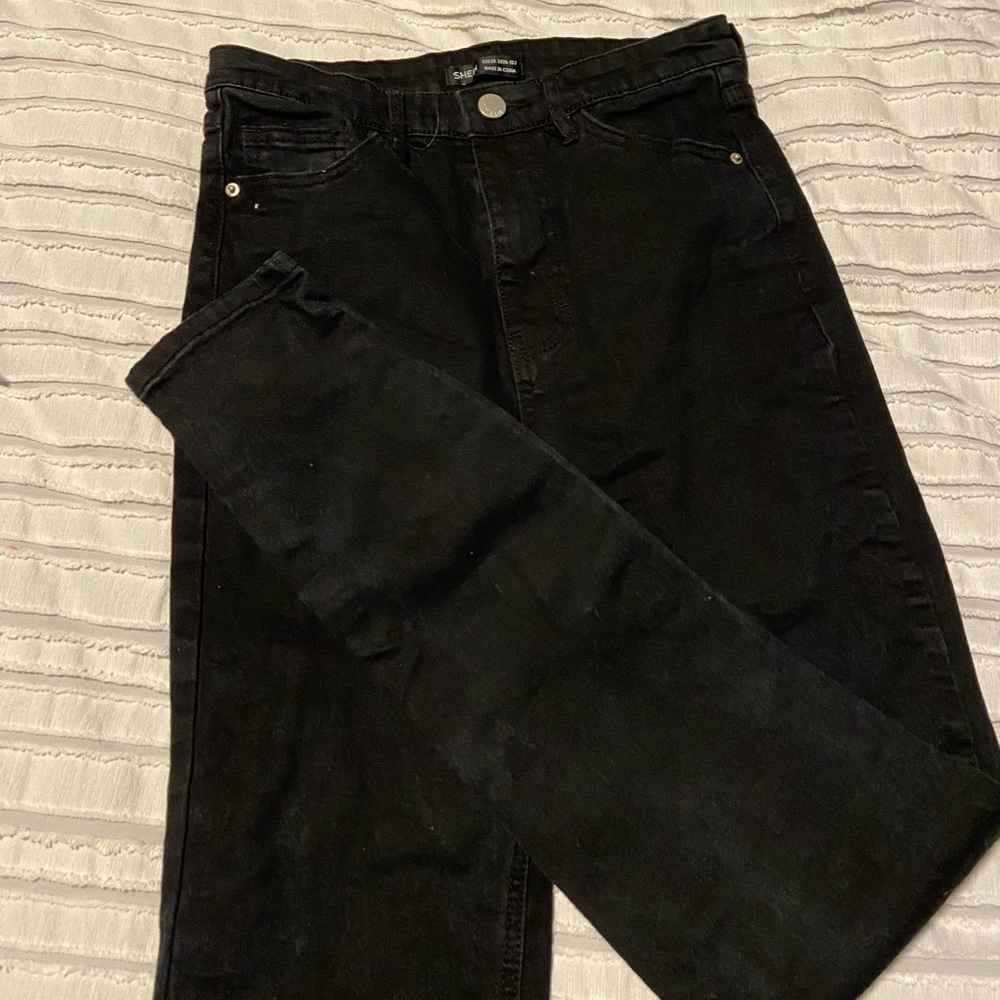 Black skinny jeans